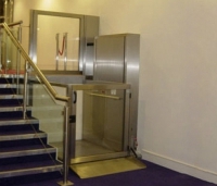 Platforme verticale pentru persoane cu handicap